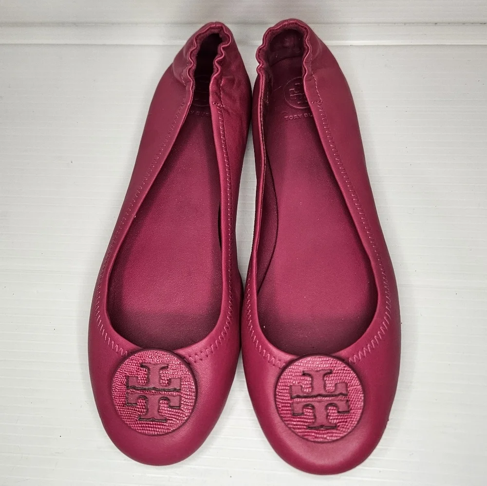 Tory Burch Minnie Flats Size 10.5 Dark Azalea Hot Pink Leather Logo Designer - Picture 1 of 9